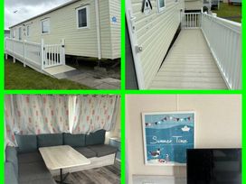 Cala Gran Holiday Park - Holiday Accommodation 11154 - Lake District - 1185012 - thumbnail photo 1