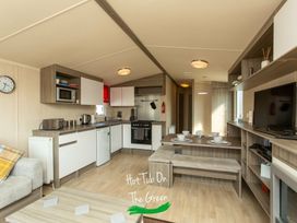 Tattershall Lakes Country Park - Holiday Accommodation 11157 - Lincolnshire - 1185014 - thumbnail photo 2