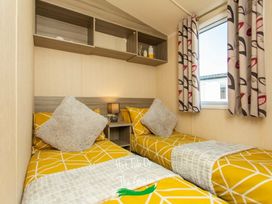 Tattershall Lakes Country Park - Holiday Accommodation 11157 - Lincolnshire - 1185014 - thumbnail photo 8