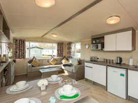 Tattershall Lakes Country Park - Holiday Accommodation 11157 - Lincolnshire - 1185014 - thumbnail photo 15