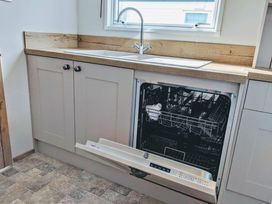 Marton Mere Holiday Village - Holiday Accommodation 11190 - Lake District - 1185018 - thumbnail photo 4