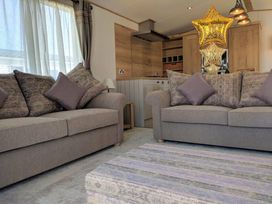Marton Mere Holiday Village - Holiday Accommodation 11190 - Lake District - 1185018 - thumbnail photo 6
