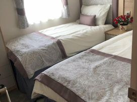 Marton Mere Holiday Village - Holiday Accommodation 11190 - Lake District - 1185018 - thumbnail photo 7
