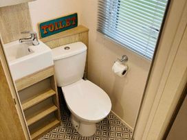 Dyffryn Seaside Estate - Holiday Accommodation 11228 - Mid Wales - 1185026 - thumbnail photo 6