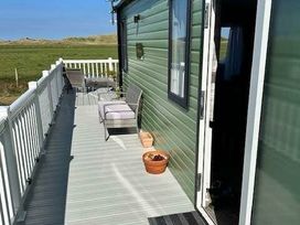 Dyffryn Seaside Estate - Holiday Accommodation 11228 - Mid Wales - 1185026 - thumbnail photo 10