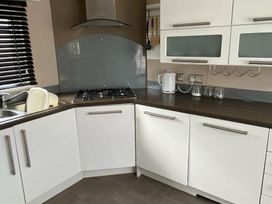 Naze Marine Holiday Park - Holiday Accommodation 11257 - Suffolk & Essex - 1185031 - thumbnail photo 8
