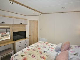 Perran Sands - Holiday Accommodation 11264 - Cornwall - 1185032 - thumbnail photo 9