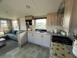 Skipsea Sands Holiday Park - Holiday Accommodation 11304 - North Yorkshire (incl. Whitby) - 1185035 - thumbnail photo 4