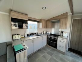 Skipsea Sands Holiday Park - Holiday Accommodation 11304 - North Yorkshire (incl. Whitby) - 1185035 - thumbnail photo 5