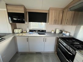 Skipsea Sands Holiday Park - Holiday Accommodation 11304 - North Yorkshire (incl. Whitby) - 1185035 - thumbnail photo 6
