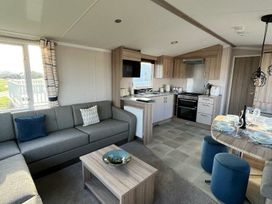 Skipsea Sands Holiday Park - Holiday Accommodation 11304 - North Yorkshire (incl. Whitby) - 1185035 - thumbnail photo 10