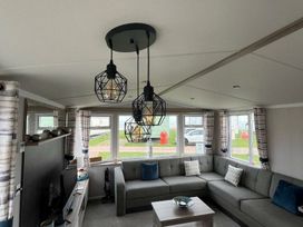 Skipsea Sands Holiday Park - Holiday Accommodation 11304 - North Yorkshire (incl. Whitby) - 1185035 - thumbnail photo 13