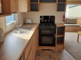 Weymouth Bay Holiday Park - Holiday Accommodation 11306 - Dorset - 1185036 - thumbnail photo 6
