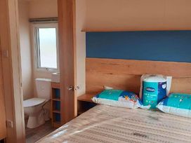 Weymouth Bay Holiday Park - Holiday Accommodation 11306 - Dorset - 1185036 - thumbnail photo 7