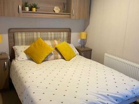 Kiln Park Holiday Park - Holiday Accommodation 11309 - South Wales - 1185039 - thumbnail photo 4