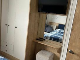 Cayton Bay Caravan Park - Holiday Accommodation 11313 - North Yorkshire (incl. Whitby) - 1185040 - thumbnail photo 10