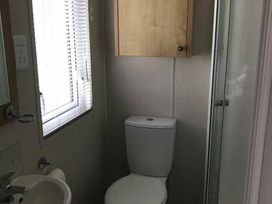 Cayton Bay Caravan Park - Holiday Accommodation 11313 - North Yorkshire (incl. Whitby) - 1185040 - thumbnail photo 14