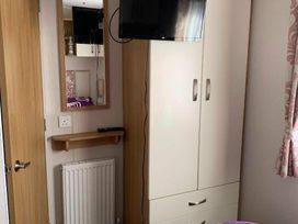Cayton Bay Caravan Park - Holiday Accommodation 11337 - North Yorkshire (incl. Whitby) - 1185042 - thumbnail photo 11