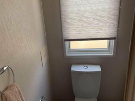 Cayton Bay Caravan Park - Holiday Accommodation 11337 - North Yorkshire (incl. Whitby) - 1185042 - thumbnail photo 14
