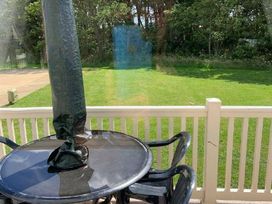 Cayton Bay Caravan Park - Holiday Accommodation 11337 - North Yorkshire (incl. Whitby) - 1185042 - thumbnail photo 16