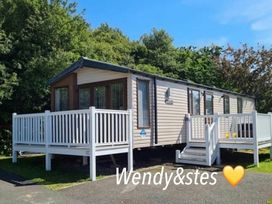 Marton Mere Holiday Village - Holiday Accommodation 11381 - Lake District - 1185048 - thumbnail photo 1