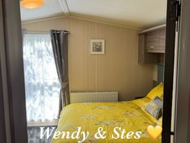 Marton Mere Holiday Village - Holiday Accommodation 11381 - Lake District - 1185048 - thumbnail photo 12