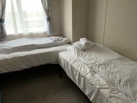 Hafan y Mor Haven - Holiday Accommodation 11396 - North Wales - 1185050 - thumbnail photo 7
