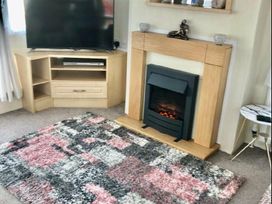Trecco Bay - Holiday Accommodation 11418 - Somerset & Wiltshire - 1185055 - thumbnail photo 3