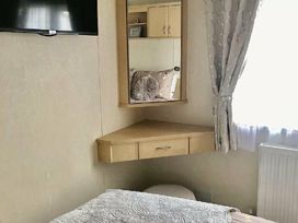 Trecco Bay - Holiday Accommodation 11418 - Somerset & Wiltshire - 1185055 - thumbnail photo 9