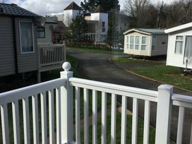 Kiln Park Holiday Park - Holiday Accommodation 1142 - South Wales - 1185056 - thumbnail photo 2