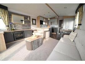 Kiln Park Holiday Park - Holiday Accommodation 1142 - South Wales - 1185056 - thumbnail photo 3