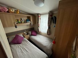 Hopton Holiday Village - Holiday Accommodation 11450 - Suffolk & Essex - 1185060 - thumbnail photo 6