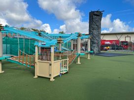Hopton Holiday Village - Holiday Accommodation 11450 - Suffolk & Essex - 1185060 - thumbnail photo 17