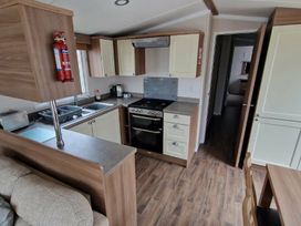 Seashore Holiday Park - Holiday Accommodation 11473 - Norfolk - 1185063 - thumbnail photo 5