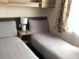 Pentire Costal Holiday Park - Holiday Accommodation 11475 - Cornwall - 1185064 - thumbnail photo 6