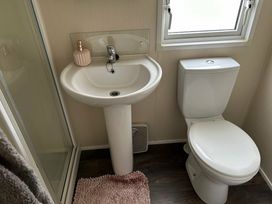 Lyons Winkups and Primrose - Holiday Accommodation 11488 - North Wales - 1185067 - thumbnail photo 9