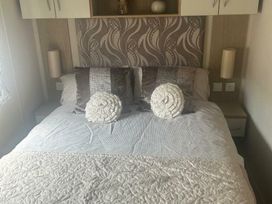 Lyons Winkups and Primrose - Holiday Accommodation 11488 - North Wales - 1185067 - thumbnail photo 10