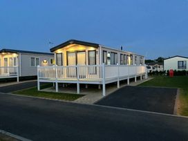 Pentire Costal Holiday Park - Holiday Accommodation 11537 - Cornwall - 1185073 - thumbnail photo 1