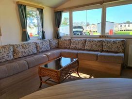 Golden Sands - Holiday Accommodation 11579 - Lincolnshire - 1185077 - thumbnail photo 2