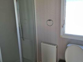 Golden Sands - Holiday Accommodation 11579 - Lincolnshire - 1185077 - thumbnail photo 8