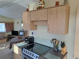 Trecco Bay - Holiday Accommodation 1163 - Somerset & Wiltshire - 1185081 - thumbnail photo 3