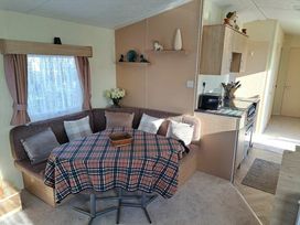 Trecco Bay - Holiday Accommodation 1163 - Somerset & Wiltshire - 1185081 - thumbnail photo 4