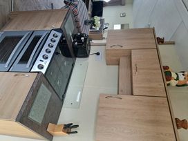 Trecco Bay - Holiday Accommodation 1163 - Somerset & Wiltshire - 1185081 - thumbnail photo 7