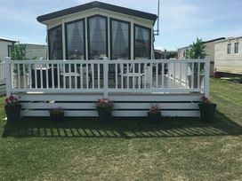 Lido Beach Holiday Park - Holiday Accommodation 1164 - North Wales - 1185082 - thumbnail photo 1