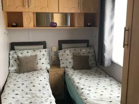 Lido Beach Holiday Park - Holiday Accommodation 1164 - North Wales - 1185082 - thumbnail photo 6