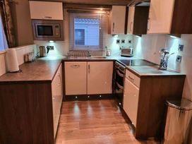 Trecco Bay - Holiday Accommodation 11650 - Somerset & Wiltshire - 1185083 - thumbnail photo 6