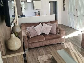 Trecco Bay - Holiday Accommodation 11650 - Somerset & Wiltshire - 1185083 - thumbnail photo 15