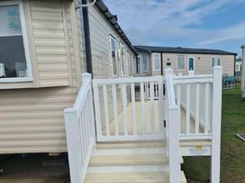Trecco Bay - Holiday Accommodation 11651 - Somerset & Wiltshire - 1185084 - thumbnail photo 1