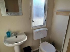 Trecco Bay - Holiday Accommodation 11651 - Somerset & Wiltshire - 1185084 - thumbnail photo 10