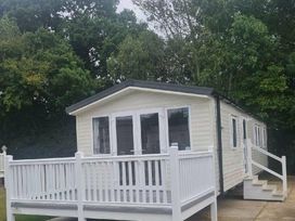 Cherry Tree Holiday Park - Holiday Accommodation 11677 - Norfolk - 1185087 - thumbnail photo 8